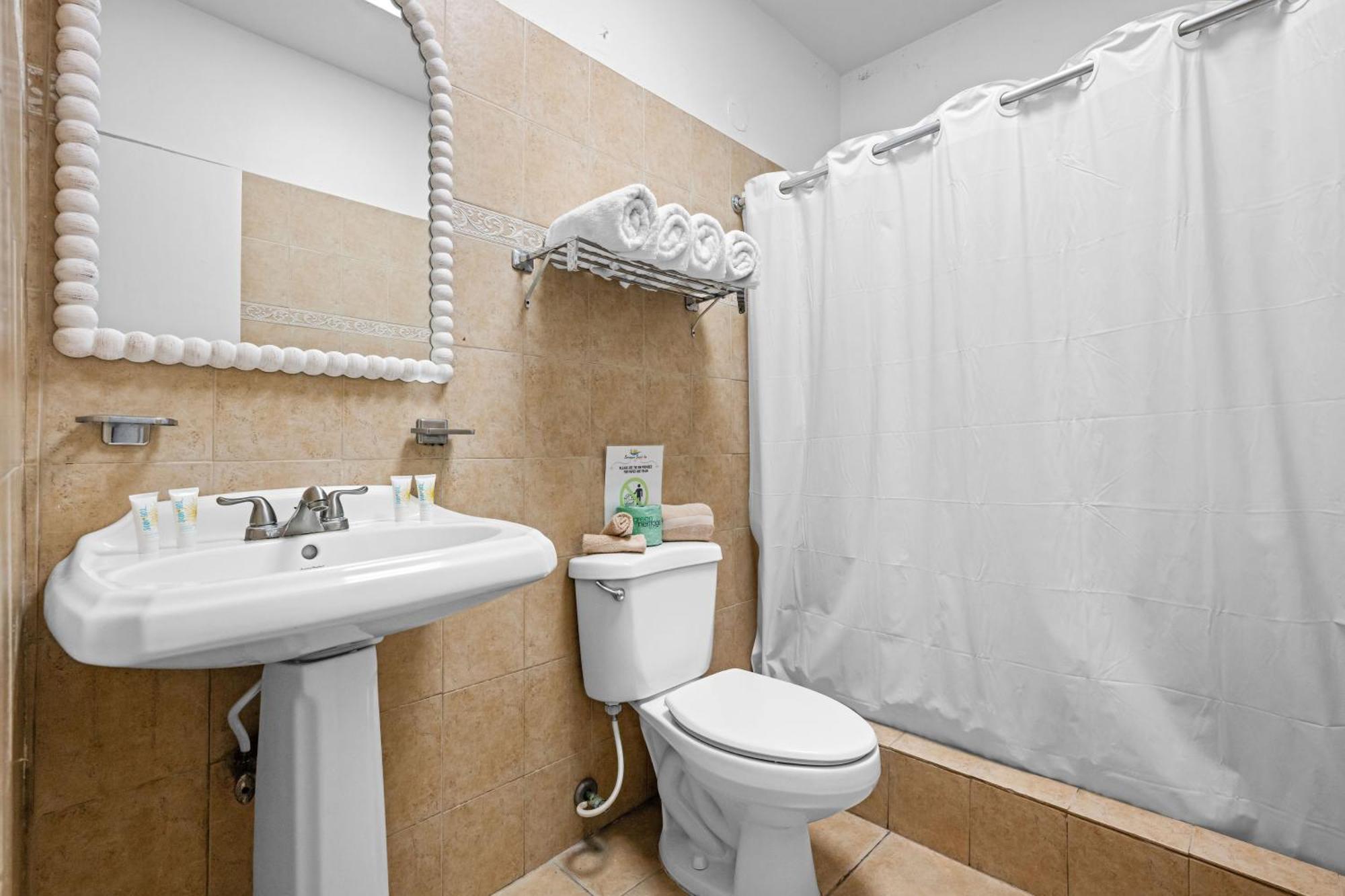Borinquen Beach Inn San Juan Dış mekan fotoğraf